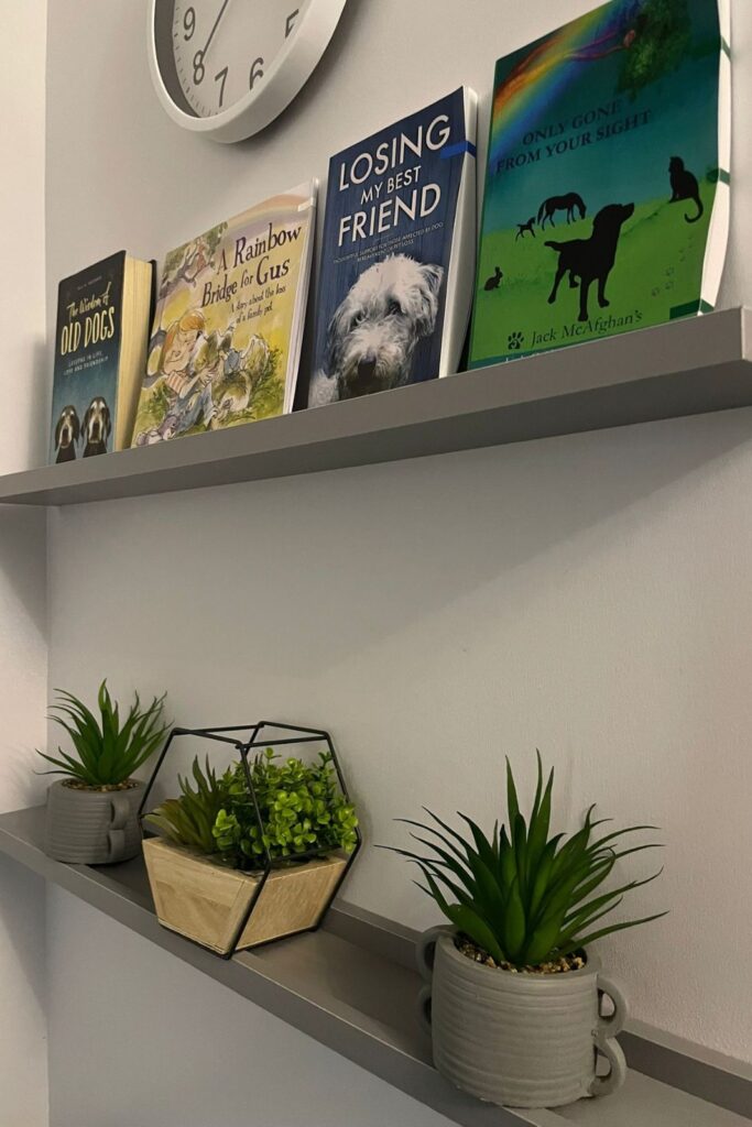 Bereavement room literature